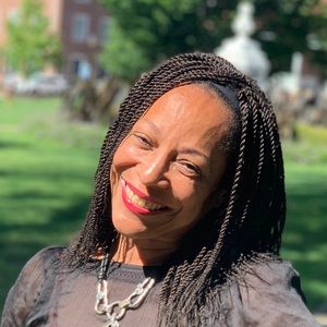 Meet your Posher, Angela